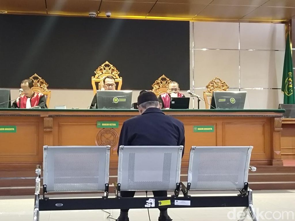 Budi Santika Divonis 1 Tahun 6 Bulan Bui di Kasus Korupsi Proyek Dishub